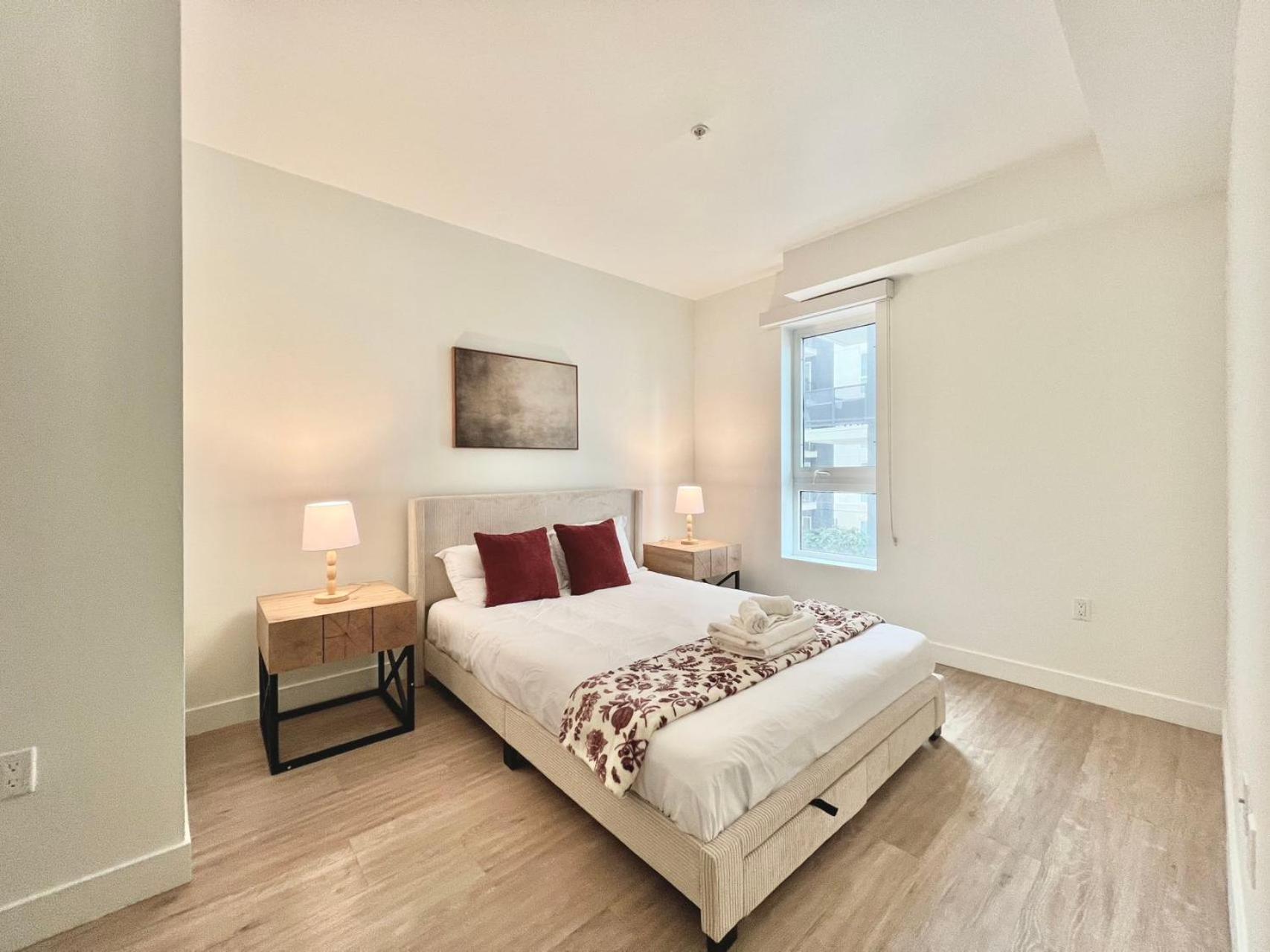 Отель Chic Urban Retreat In Heart Of La, Steps From Attractions! Лос-Анджелес Экстерьер фото