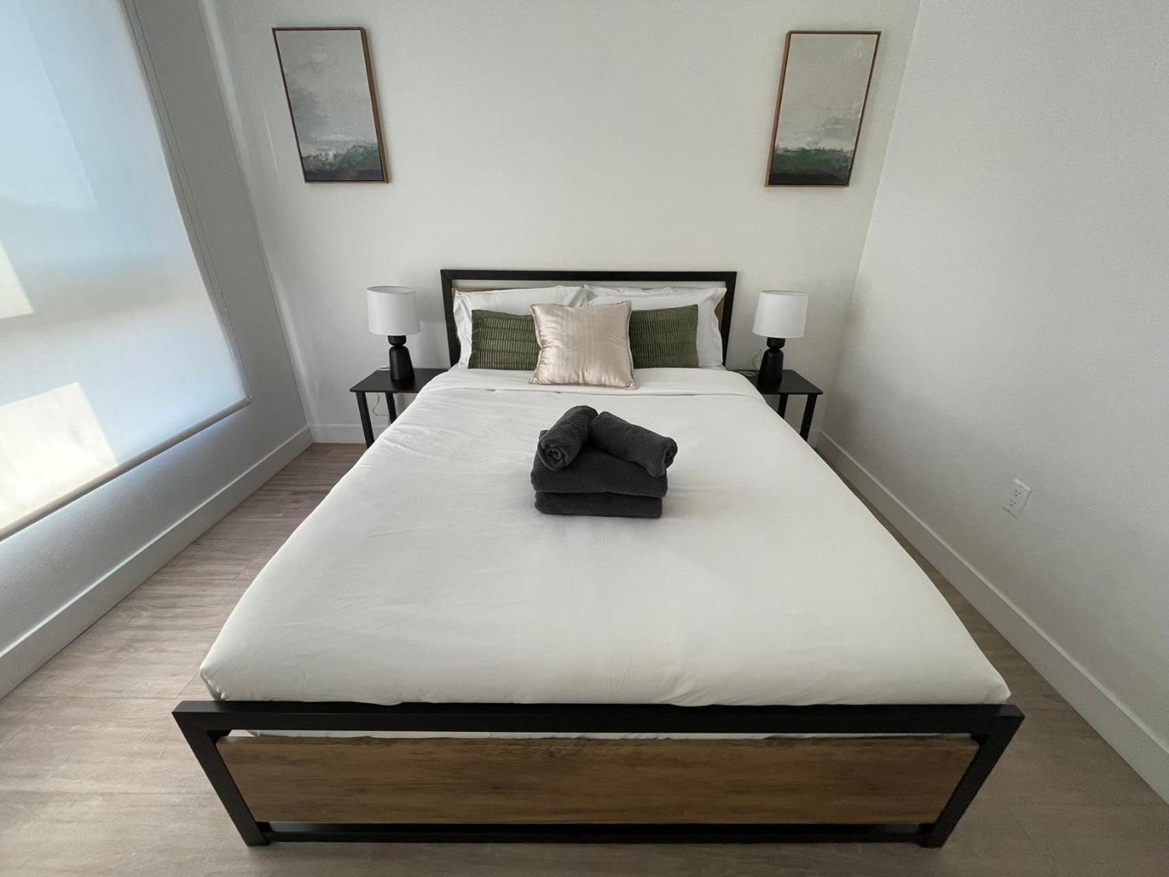 Отель Chic Urban Retreat In Heart Of La, Steps From Attractions! Лос-Анджелес Экстерьер фото