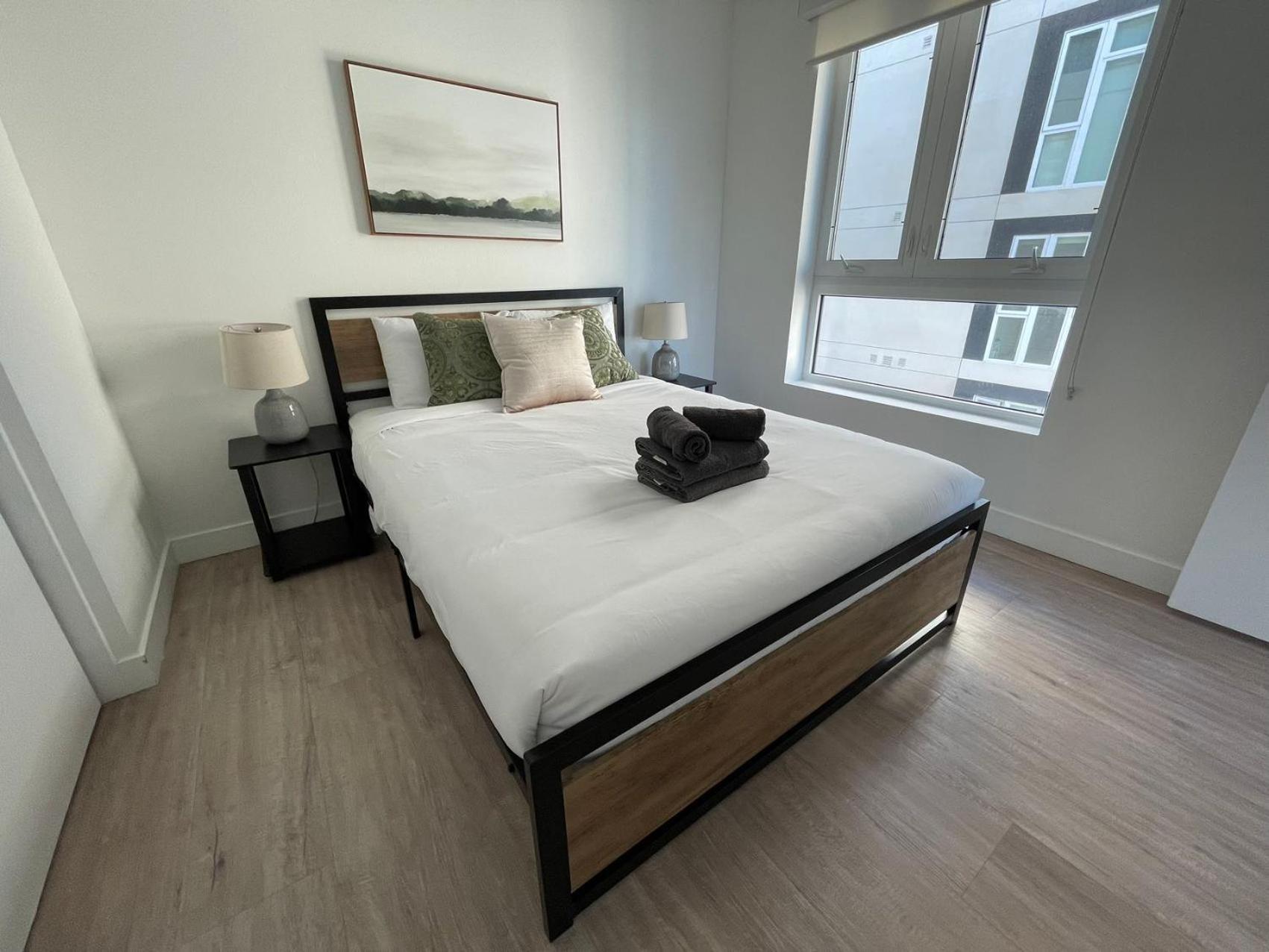 Отель Chic Urban Retreat In Heart Of La, Steps From Attractions! Лос-Анджелес Экстерьер фото