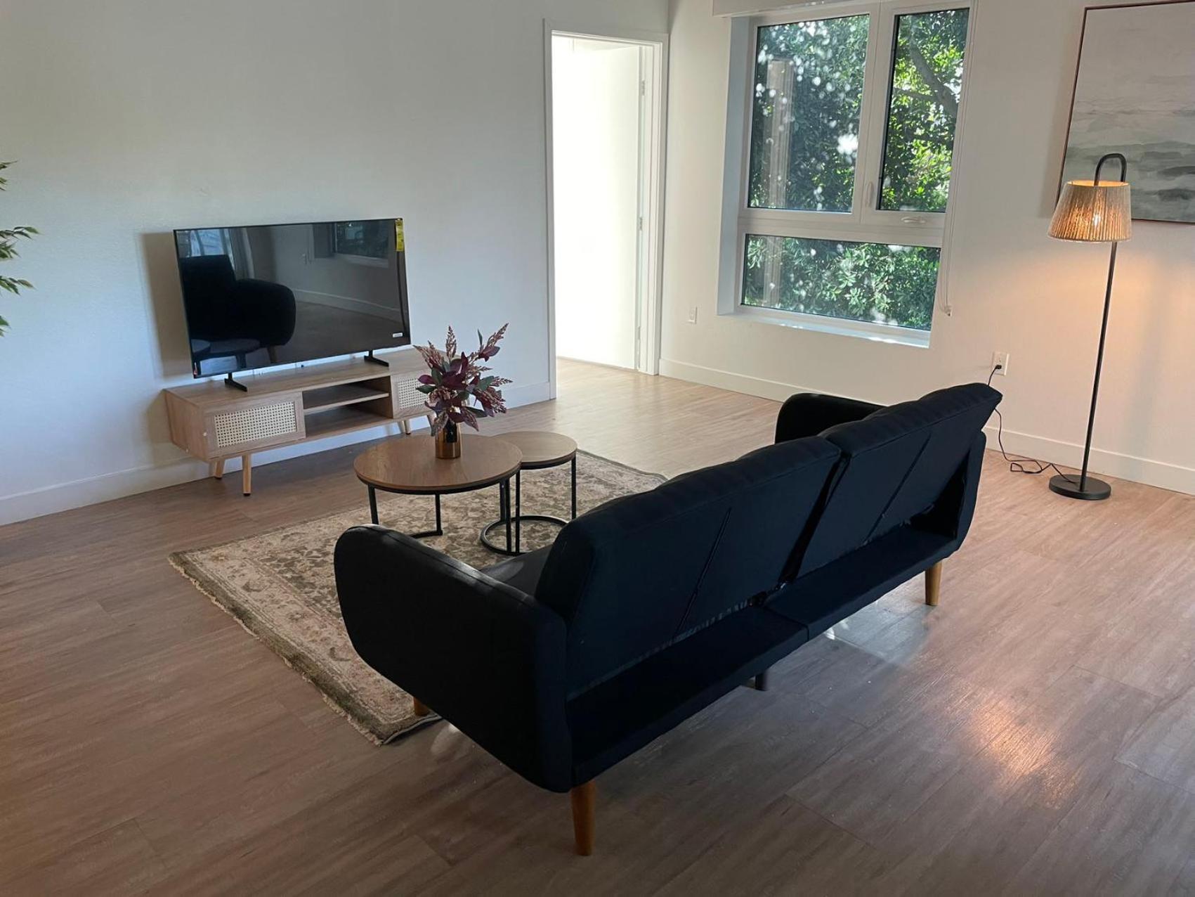 Отель Chic Urban Retreat In Heart Of La, Steps From Attractions! Лос-Анджелес Экстерьер фото