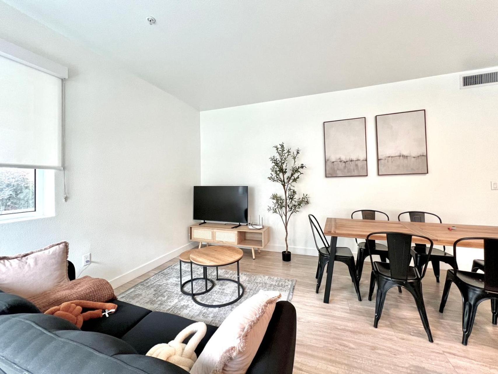 Отель Chic Urban Retreat In Heart Of La, Steps From Attractions! Лос-Анджелес Экстерьер фото