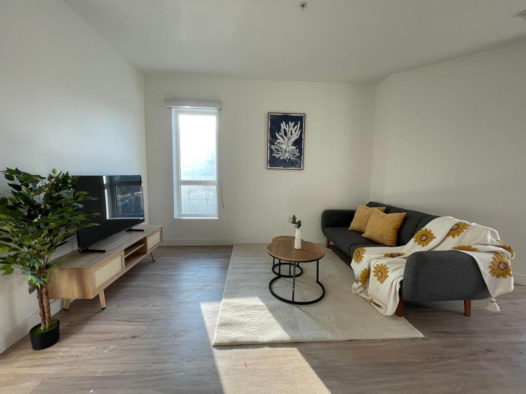 Отель Chic Urban Retreat In Heart Of La, Steps From Attractions! Лос-Анджелес Экстерьер фото